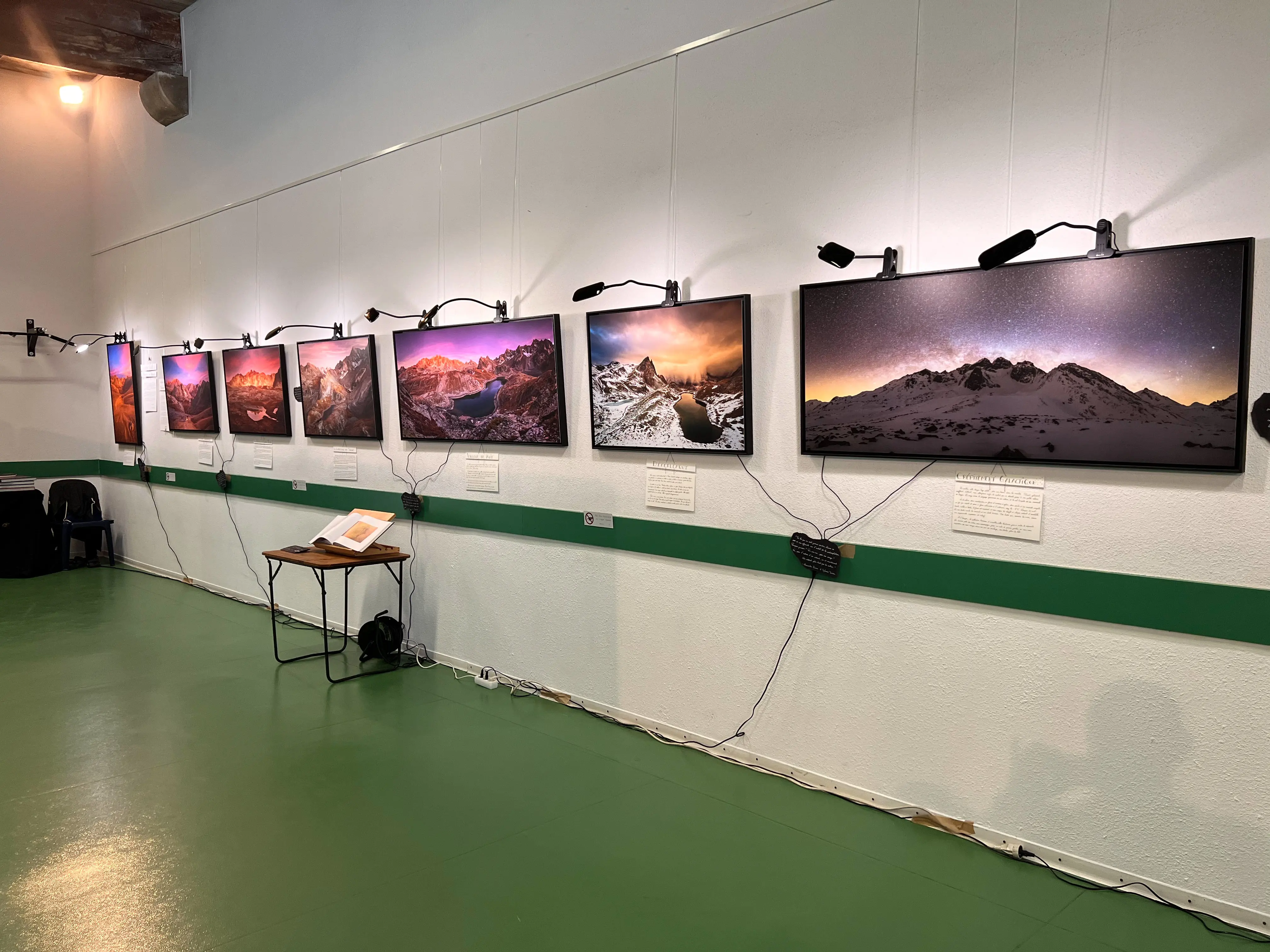 Exposition au calvaire des rencontres photo nature de Sallèles-d'Aude